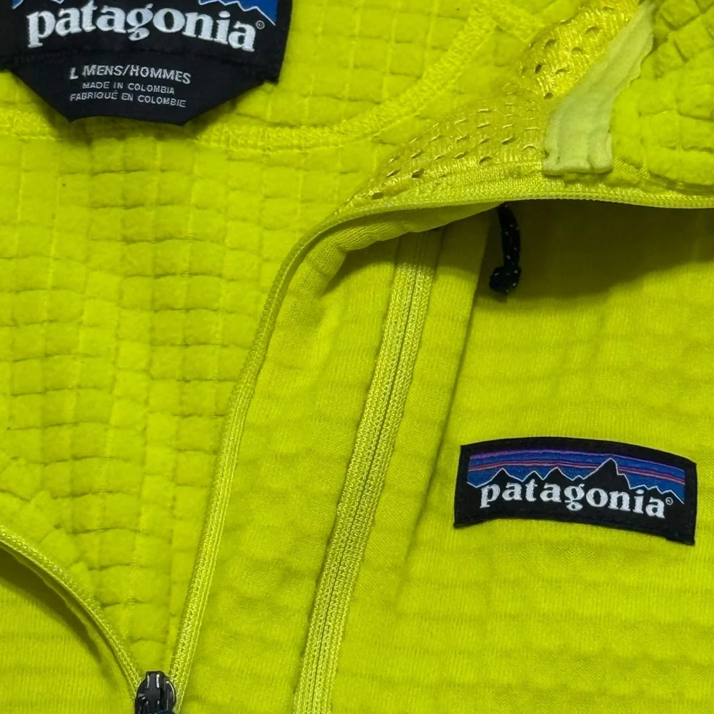Patagonia Vibrant Yellow Pullover 1/4 Zip Fleece - Picture 4 of 4